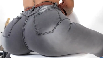 Holy F*ck Thats an Amazin Ass!!! What a Body!