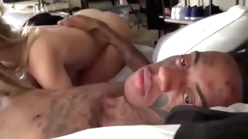 BOONK GETTING HEAD FROM WHITE THOT