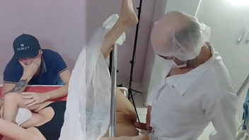 Corno leva esposa no ginecologista safado