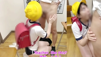 【先生と中出しえっち】「先生大好き！えっちなこと教えて…！」人気教師が可愛い体操服女子を調教。喉奥までフェラ・バックで膣内射精。