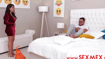 Lucky guy fucks a latina milf - Silvia Santéz