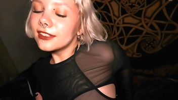 I'm too horny! Fuck me, please! ?