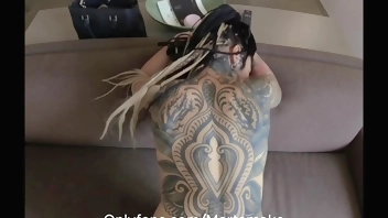 Italian tattooed girl pays the rent sucking cock and squirting