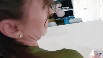 EatingOut StepMom in the Kitchen