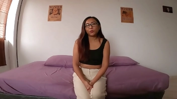 After talking for more than 24 months, Pía decides to do her porn casting.