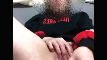 嫁の自撮りパイパンオナニー