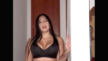 Comparto cama con el novio de mi mejor amiga mientras ella está de vacaciones creampie