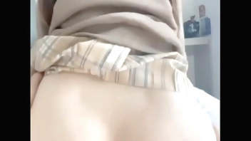 青藤妹妹-年轻妹子做起爱来真生猛，直接上位乘骑到高潮