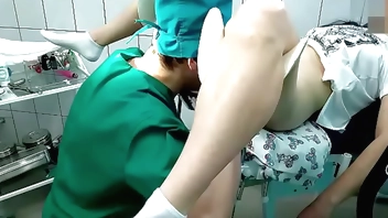 Oral sex in the gyno room