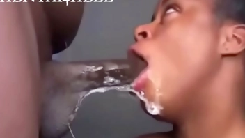 SUBMISSIVE EBONY BLOWJOB