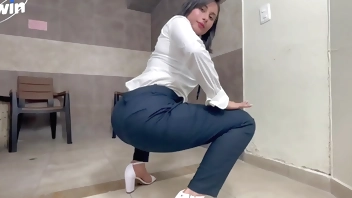 mi abbogada me ayuda con mi caso y yo le hago ANAL