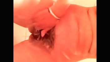 Tianjin mature woman, Wang Ping, taking a bath, masturbating, 15222084408 (same as WeChat), can come to the door