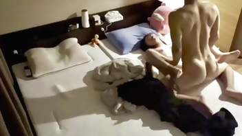 「オナホにして///」ベッドまで待てなくてクローゼットでSEX感じまくりで変態発言からの中イキ連発　ハメ撮り　盗撮　正常位　喘ぎ声　巨乳　かわいい　素人　カップル　投稿　個人撮影　日本人　えむゆみ