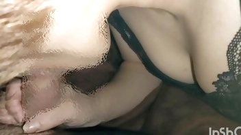 日本人素人フェラ　手コキ　ノーハンドフェラ　フェラ　谷間