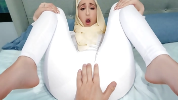 Hijab Girlfriend Spoils Her Friend's Date by Giving Him a Blowjob - Hijablust