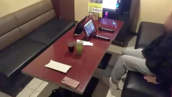 【カラオケで1人オ◯ニー】性欲も発散したい盛んな可愛い女子◯生。