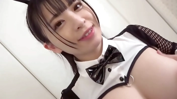 豊潤Gcupモロ出し逆バニーあんな《現役JDレイヤーと生中コスPlay性交》推しレイヤーと個別撮影会！チャイナコスからはみ出るG乳谷間&網タイに勃起不可避！！堪らずお金を渡しホテinエチエチ撮影START！？/『おちんちん大好き』反り勃つおチ●ポにメロメロ...///ジュボフェラ&パイズリに発射秒読み生挿入！敏感キツキツマ●コにガチハードピストン！止められない連続絶頂→パイ射...！/逆バニーコスに着替え二回戦開催！『だめって言ったのに...』制止を無視して妊娠覚悟の膣内中出しフ