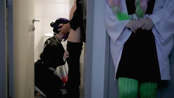 Mitsuri spies how Tanjiro fuckes Shinobu in the toilet - Bella Hentaigirl