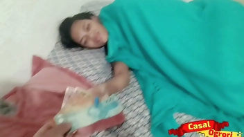 Comprei o cuzinho da minha inocente enteada por R$ 210,00