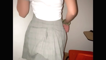 Colegiala Mexicana DANDO SENTONES en el SALON!! Estudiantes NO se AGUANTARON LAS GANAS! Chupando VERGA y SENTONES en la ESCUELA! Colegiala Mexicana en HD!