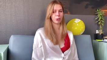 StepMom Get a Gift She REALLY Deserved - New Year 2024 - Family Fantasy