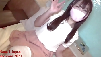 清楚ワンピースの女の子の誘惑SEX