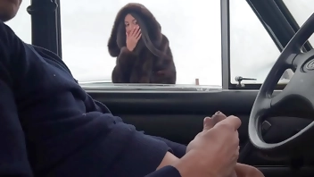 Stranger gave me a handjob through the car window on public parking