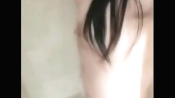 粉墨人生-洗澡全程直播，并且抠逼，各位看官老爷觉得身材如何