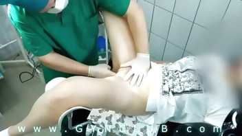 Gyno orgasm with vibrator