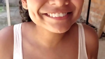 MY NEIGHBOR HAS ME CRAZY WITH THOSE CULOTTES SHE HAS