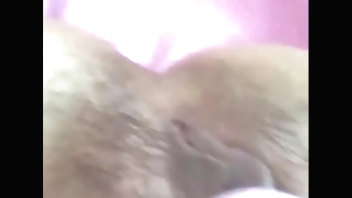 粉墨人生-小骚货需要有人来帮她给她的小骚穴止痒