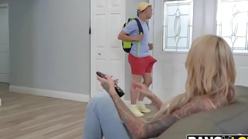 StepMothers Are Always Helpful Johnny Love, Mayara Lopes