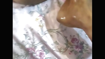 INDIGENTE FLACA SIN CONDON