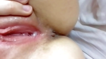 I ask my boyfriend for help to leave my vagina very wet