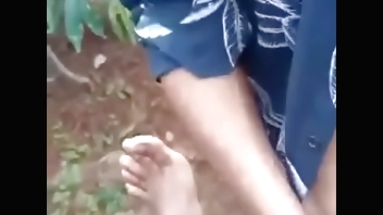 Main sama stw di hutan