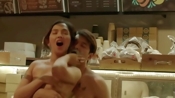 Boss Fucks a Restaurant Employee