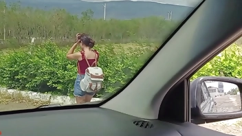 ENCUENTRO UNA PETITE SEXY EN LA CALLE Y ACEPTA FOLLAR A CAMBIO DEL TIQUETE A SU CASA