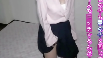 【素人J◯オナニー】女子だって男子と同じように毎日おなにーするんだよ。生◯前で少しマンコが臭うけどそれでもパンツに手を忍ばせてクリトリスを触って快感に満ちる可愛い女子◯生。