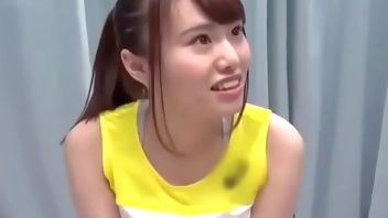 【マジックミラー号】巨乳なアスリート女子大生が手マンで濡らされてインタビューされながら生挿入！