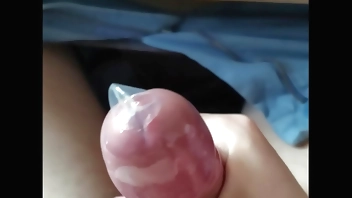 避孕套内自慰射精