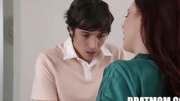 Keeping Stepmom Happy Jessica Ryan, Ricky Spanish