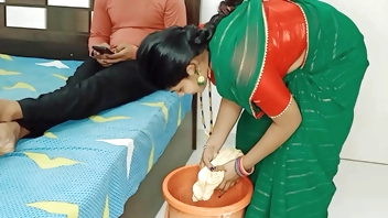 कोमल की यहाँ कामवाली ने तो हद कर दी फिर कूद गयी मालिक से