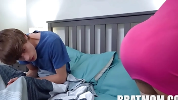 Stepmom And I Have Breakfast In Bed Brittany Andrews, Chris Lockwood