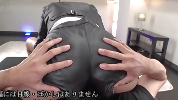 【レザー女子大生】ライダースーツ＆革短パン素人娘がはむはむフェラ大量口内発射