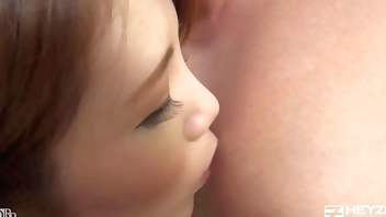 爆乳女優に逆ドッキリ！～え？素人さんじゃないの？～ - 小泉真希 2