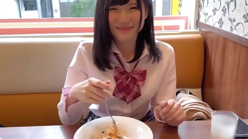 ひまり(18)/巫女バイトしてるのにフェラチオがクッソ上手い罰当たりJ バイトで巫女さんなのに浅草未経験のひまりちゃんを連れだして、初めての浅草デート！【1限目】 Part1