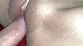 Fucking 18 year old Colombian girl while lying down - CREAMPIE