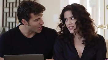 Computer technician finds porn on latina MILF Victoria Voxxx her pc