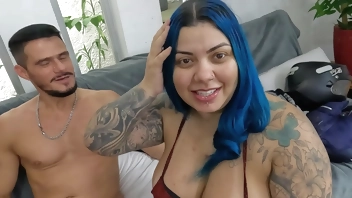 Cheeky Bunny gets ready to do her first anal