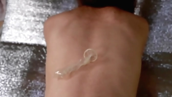 中出し後マンペで精液を泡立てる日本人変態女。【素人中出しハメ撮り】舞30代中出し大好きパイパン主婦。